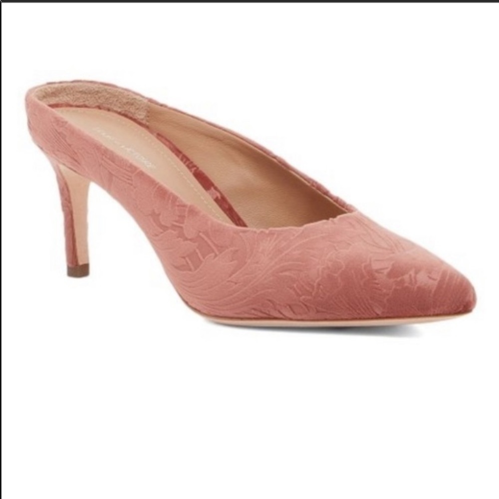 NIB Pour La Victoire Embossed Velvet Heels 8.5/9 - Picture 4 of 6
